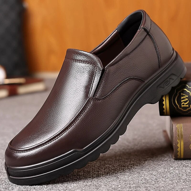 Ddbos Handmade Genuine Leather Shoes for men Casual Soft Rubber Loafers Business dress Shoes Casual Plus Velvet Spring Autumn Luxury