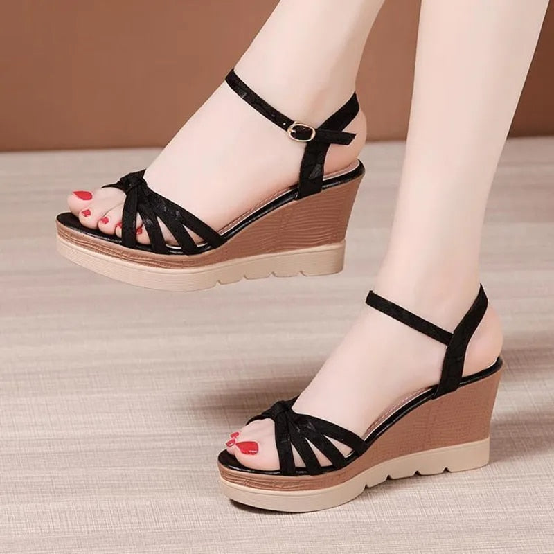 Hot Sale Thick Sole Leather Casual Platform Sandals Women Summer High Heels Wedges Shoes for Office Beach Mother