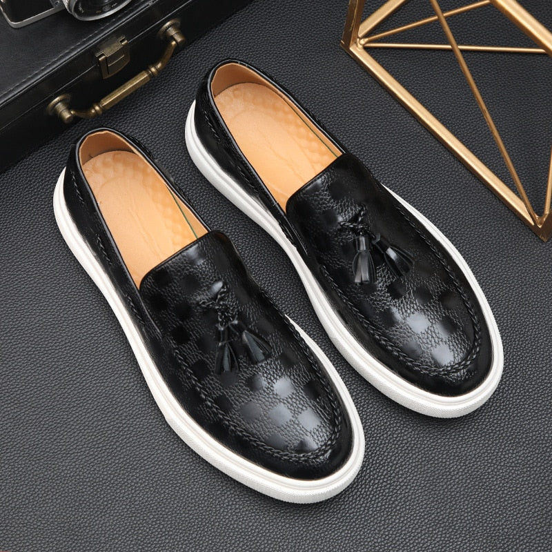 Ddbos Men's Casual Shoes Fashion Embossed Leather Men Retro British Style Tassels Loafers Mens Slip-on Outdoor Driving Flats