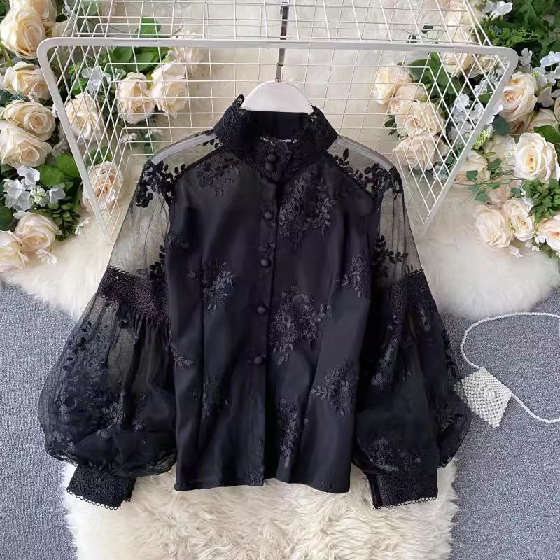 main character mode French Retro Mesh Lace Puff Sleeve Court Style Slim Fit Slimming Shirt for Women