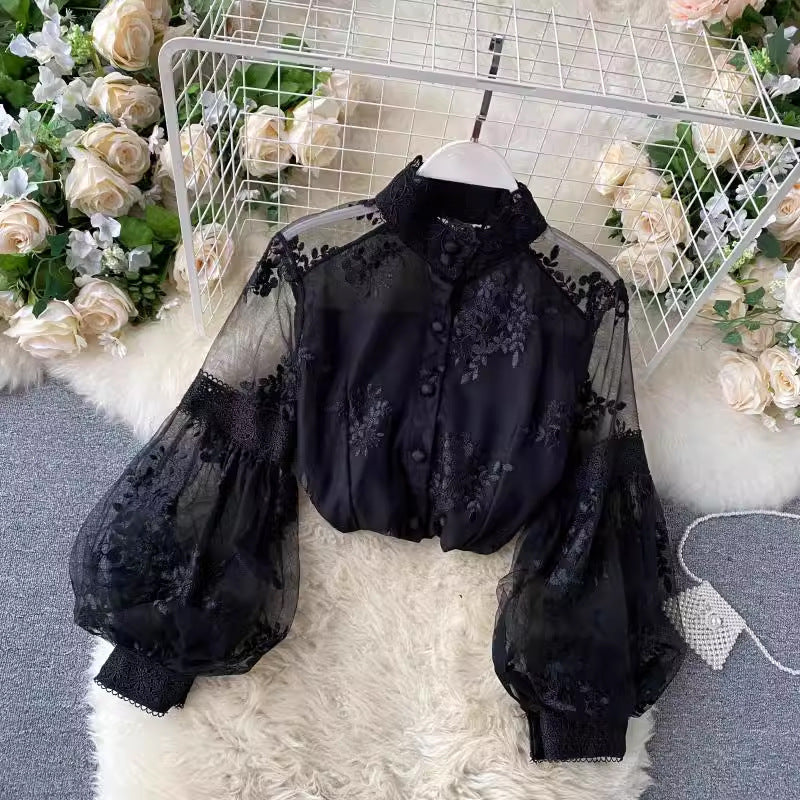 main character mode French Retro Mesh Lace Puff Sleeve Court Style Slim Fit Slimming Shirt for Women