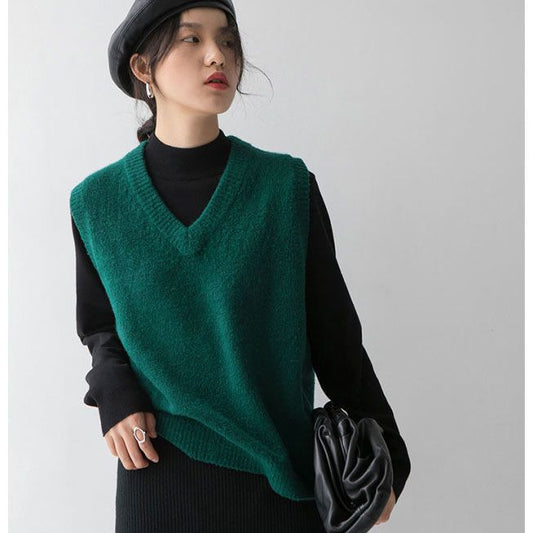 non binary outfits Dark Green Sweater Sleeveless Sweater New V-neck Ins Versatile Retro Outer Wear Loose Vest for Women