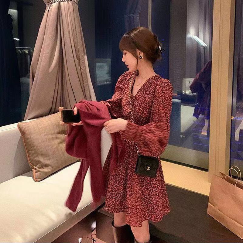 outfits Floral Jumpsuit Spring, Autumn and Winter Korean Style Retro Slimming Small Long Sleeve Bottoming V-neck Skirt