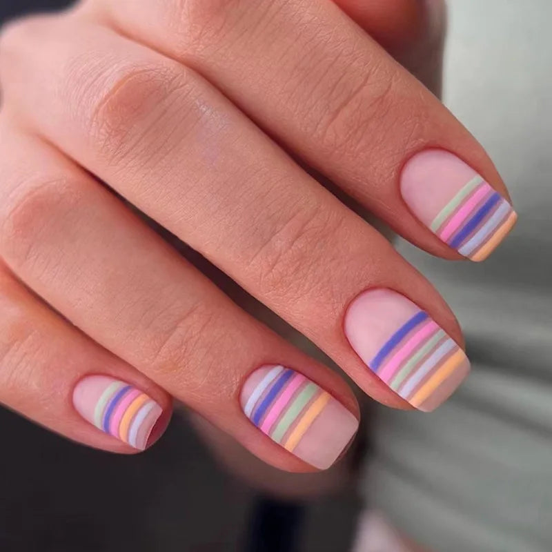 24PCS Rainbow Stripe Fake Nails Ins Simple Matte Press on Nails hort Square Head Lady Full Cover Wearable Artificial Fingernail