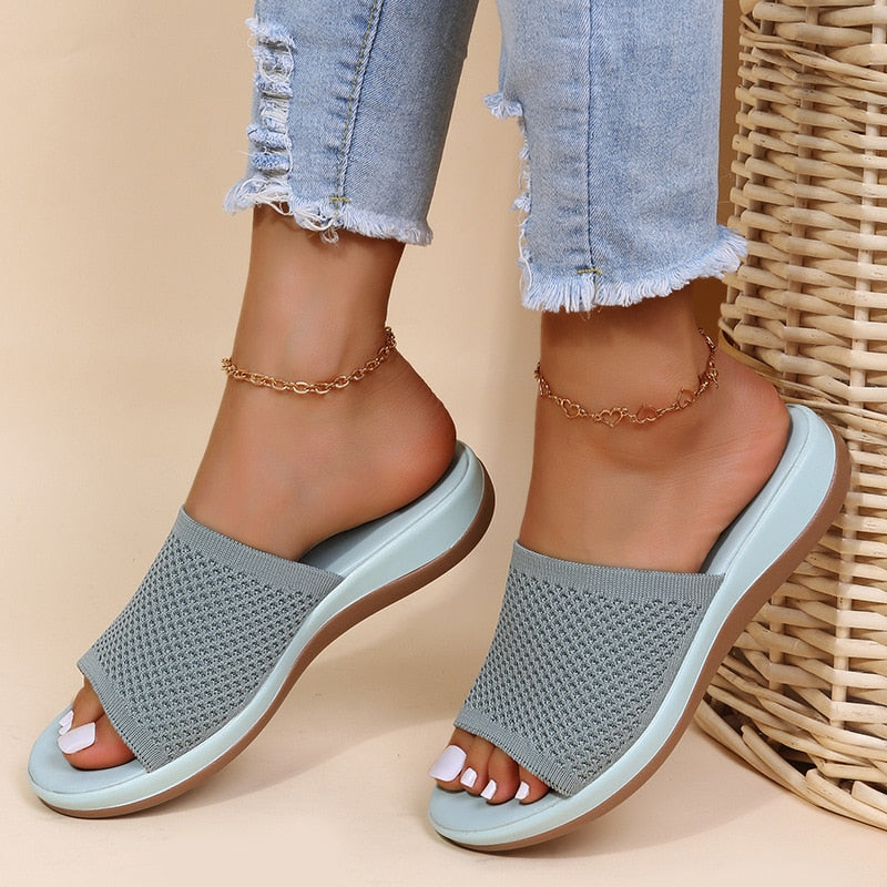 Ddbos New Summer Flying Woven Flat Non-slip Casual Breathable Outdoor Beach Comfortable Women's Slippers or Indoor Home Shoes