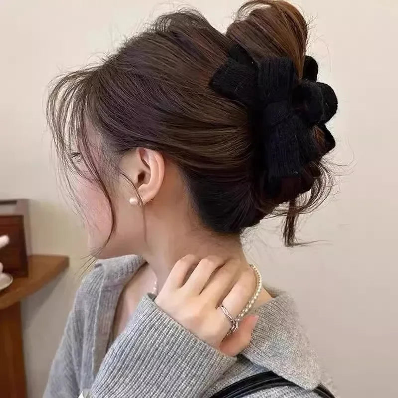 Ddbos Autumn and Winter Plush Bow Grab Clip  Wool Claw Clip Accesorios Para El Cabello  Крабик Для Волос  Hair Accessories for Women