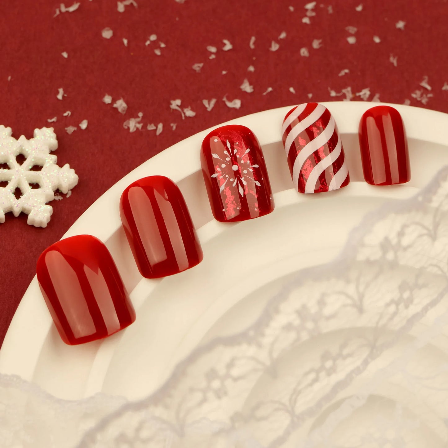 Ddbos Red White Candy Stripe Snowflake Short Square Fake Nails Christmas Detachable Finished False Nails Press on Nails with Glue