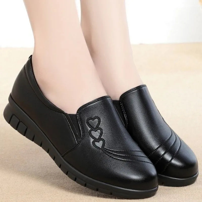 Ddbos Shoes Spring Soft Soled Mother Black Single Shoes Leather Non-slip Casual Comfortable Middle-aged Ladies Flat Shoes Ladies Shoes