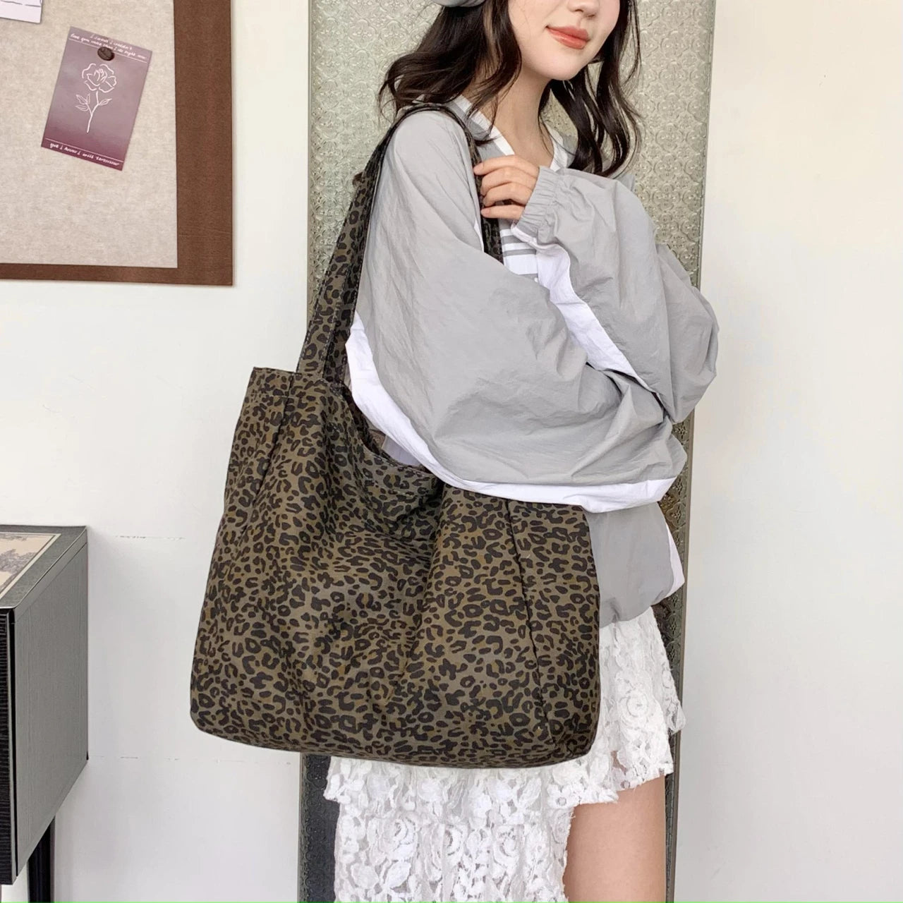 Ddbos Large Capacity Leopard Canvas Bag, Fashion Trend Practical, Multi-functional Niche Shoulder Bag