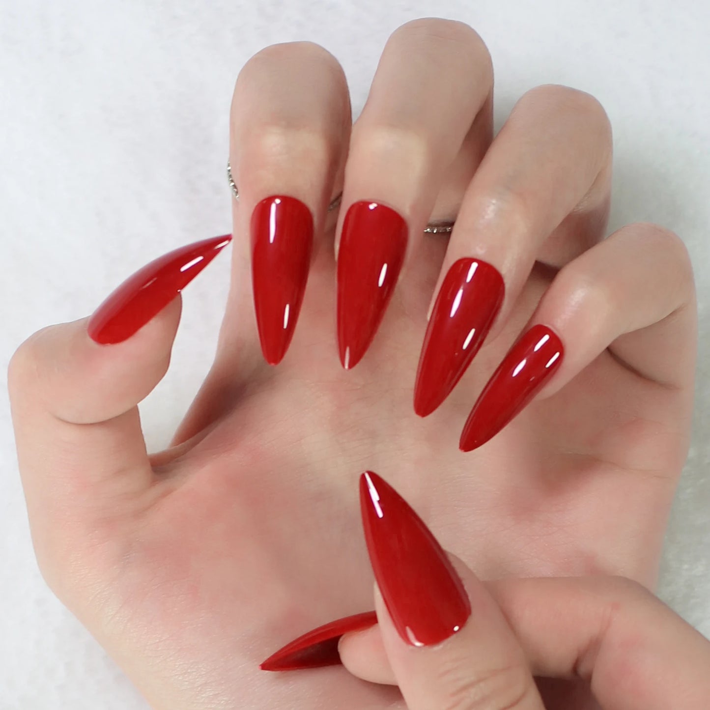 Stiletto Mirror Red Light Gossy Red Color Fingernails Sharp Fake Nails Art Medium Size Press On Nails Wholesale With Tabs