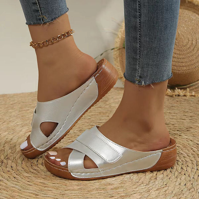 Silver Gold Platform Slippers Women Summer Hook Loop Wedges Rome Shoes Woman Med Heel Non-Slip Beach Shoes Sandals 2024